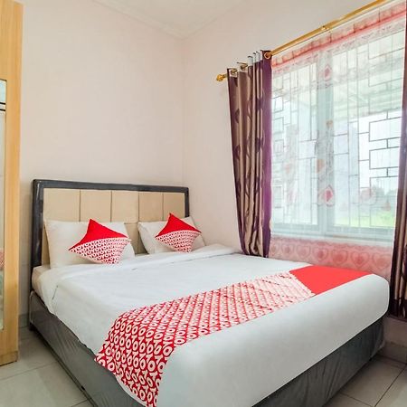 Oyo 3256 Rukost I8 Hotel Karawang Eksteriør billede